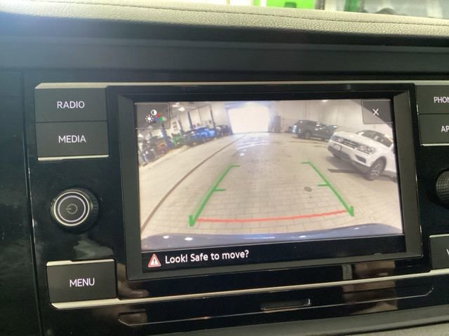 Certified 2021 Volkswagen Jetta SE image 12