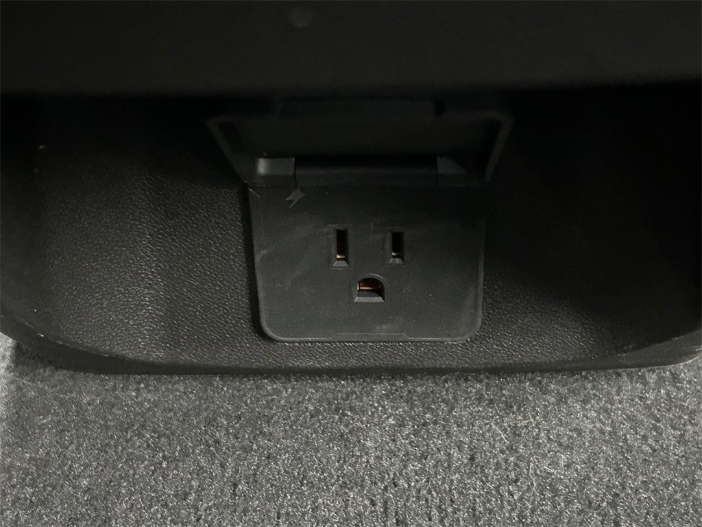 Used 2024 GMC Canyon Elevation w/ Convenience Package image 23