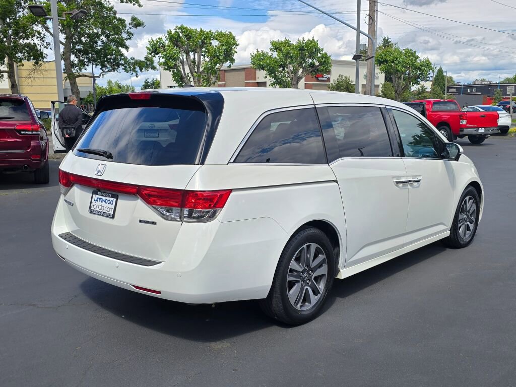 Used 2014 Honda Odyssey Touring image 16