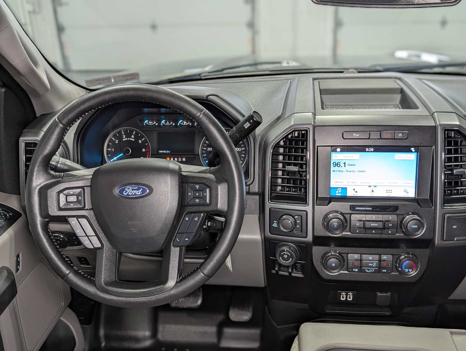 Used 2019 Ford F150 XLT w/ Equipment Group 302A Luxury AWD/4WD image 5