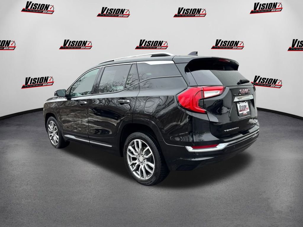 Used 2024 GMC Terrain Denali image 7