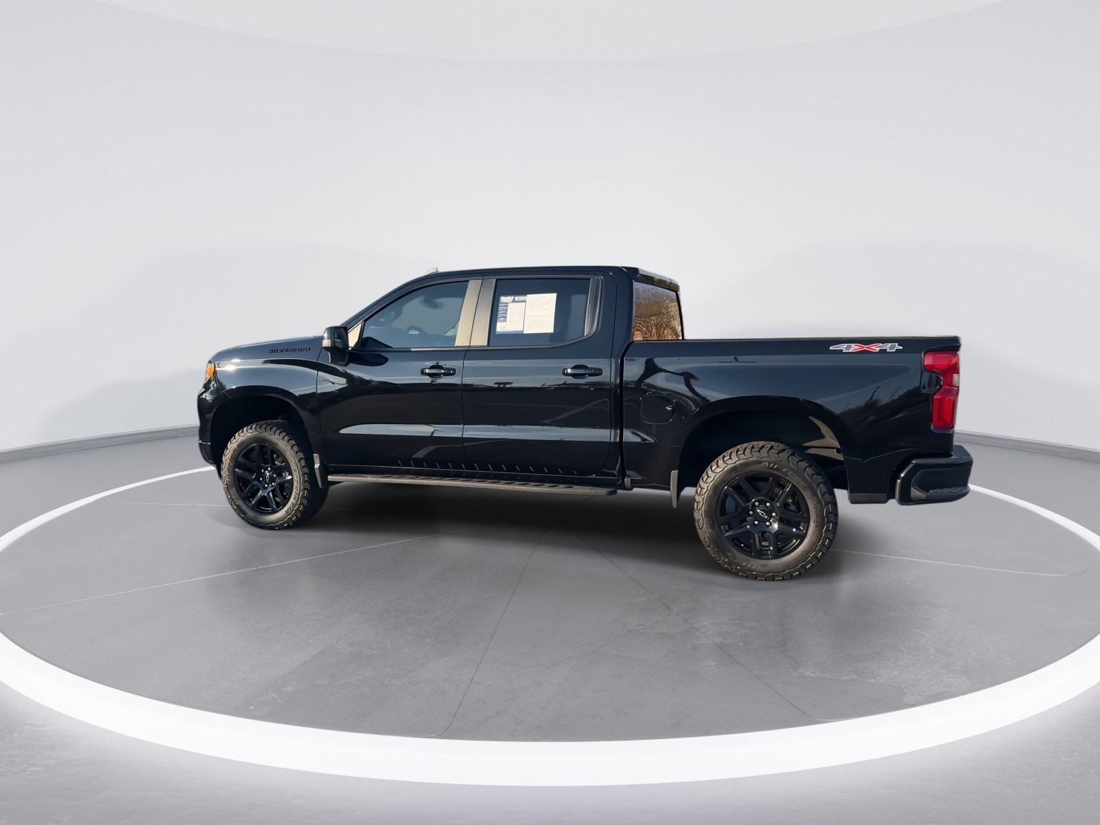 Used 2024 Chevrolet Silverado 1500 RST w/ Protection Package image 6