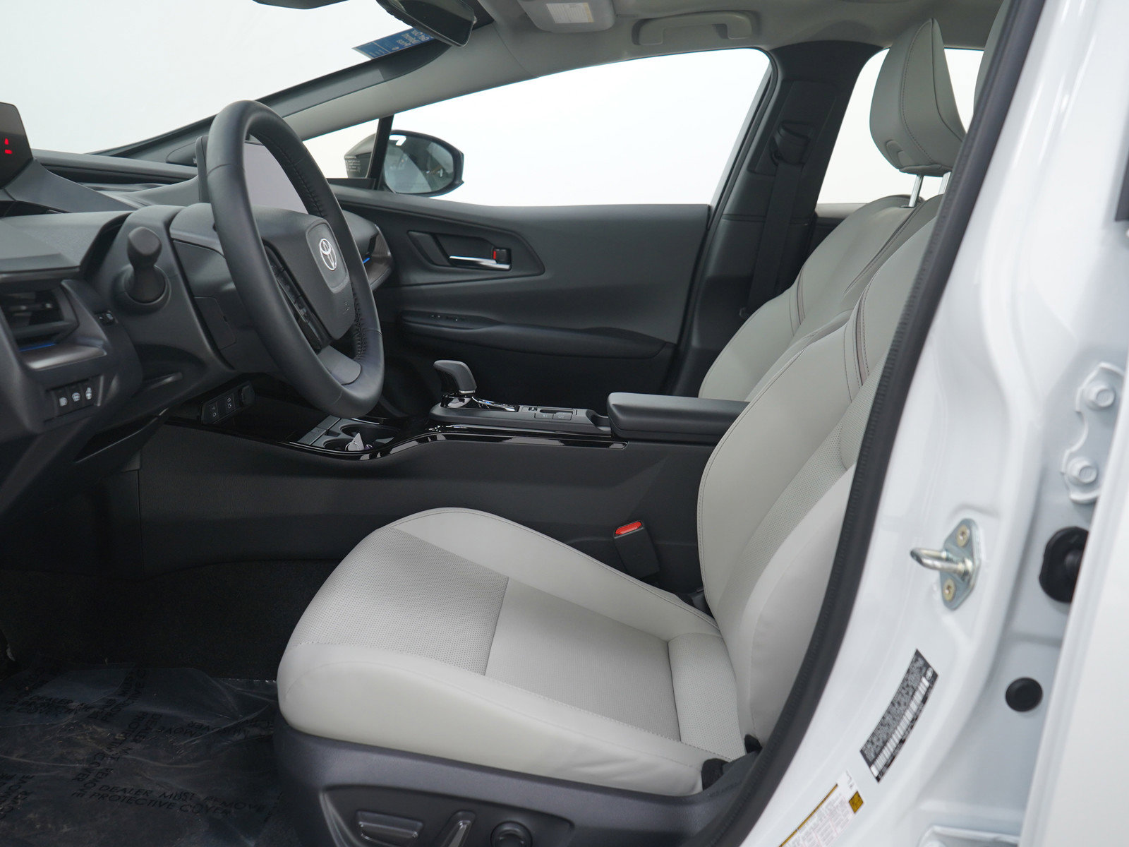 Used 2025 Toyota Prius Limited image 25