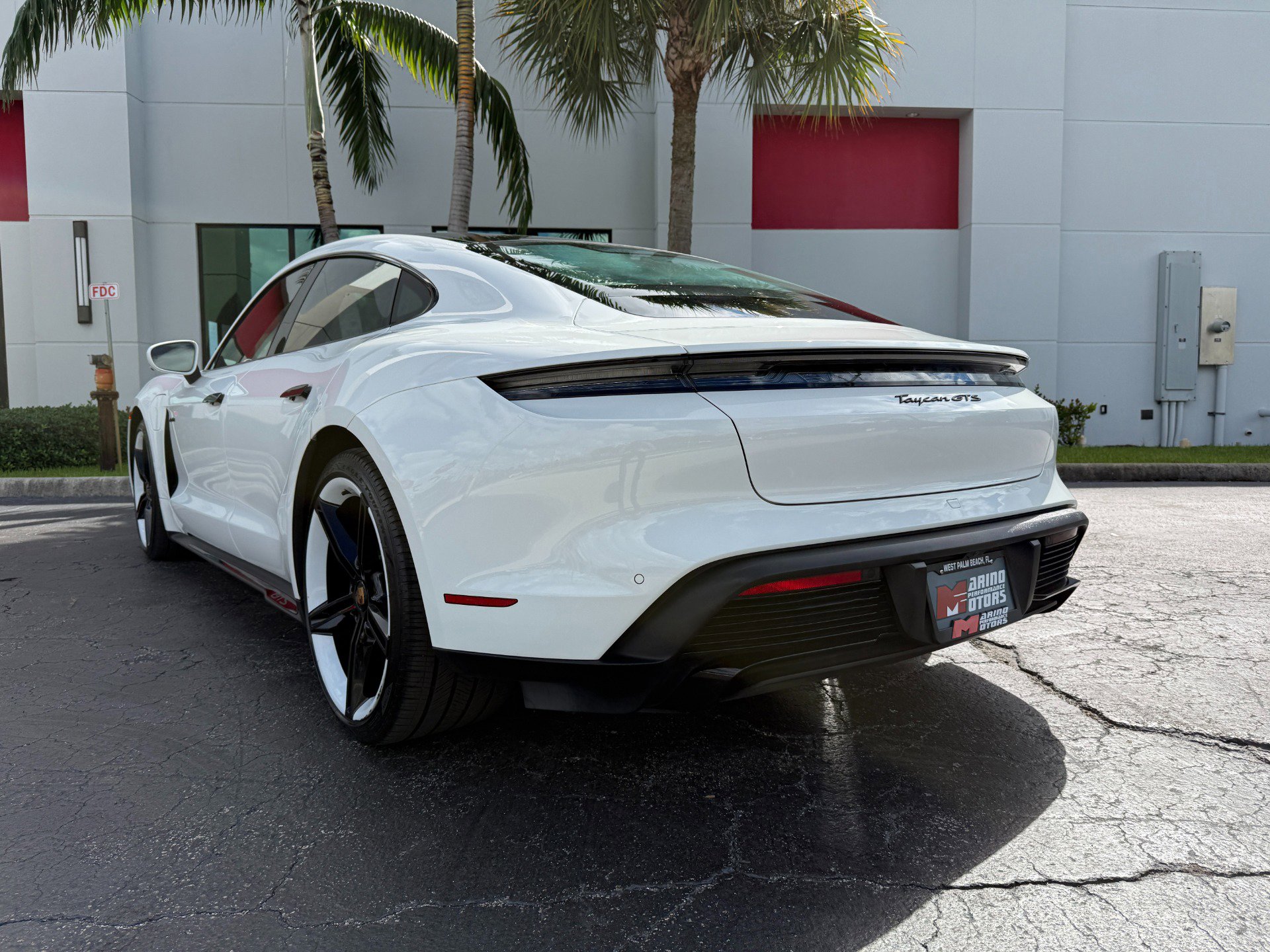 Used 2022 Porsche Taycan GTS image 17