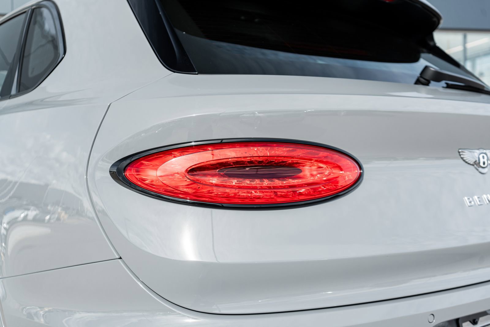 Used 2022 Bentley Bentayga image 12