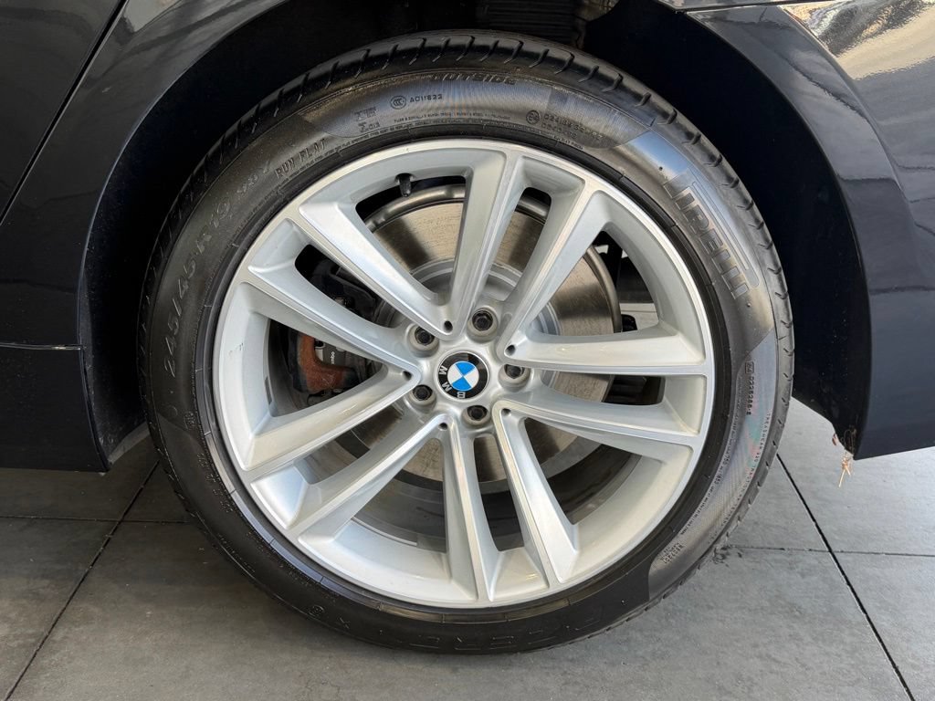 Used 2016 BMW 750i RWD image 16