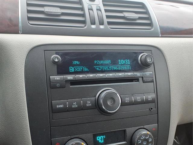 Used 2008 Buick Lucerne CXL image 16