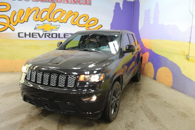 Used 2021 Jeep Grand Cherokee Laredo X AWD/4WD image 4