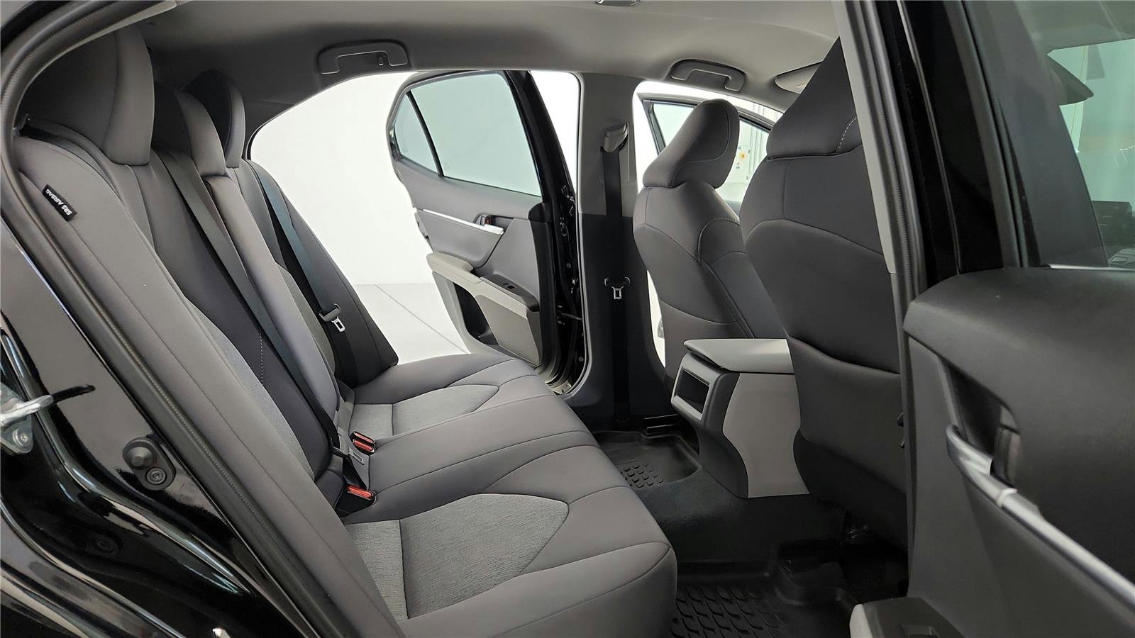 Used 2023 Toyota Camry LE FWD image 18