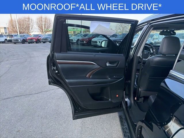 Used 2015 Toyota Highlander Limited Platinum image 23