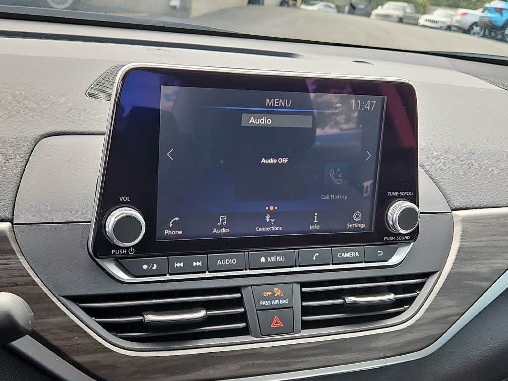 Used 2025 Nissan Altima 2.5 SV FWD image 29