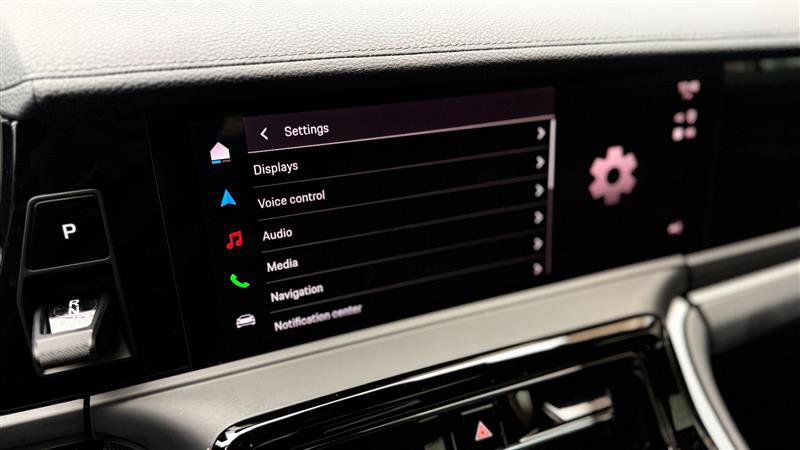 Used 2025 Porsche Panamera 4 w/ Premium Package image 34