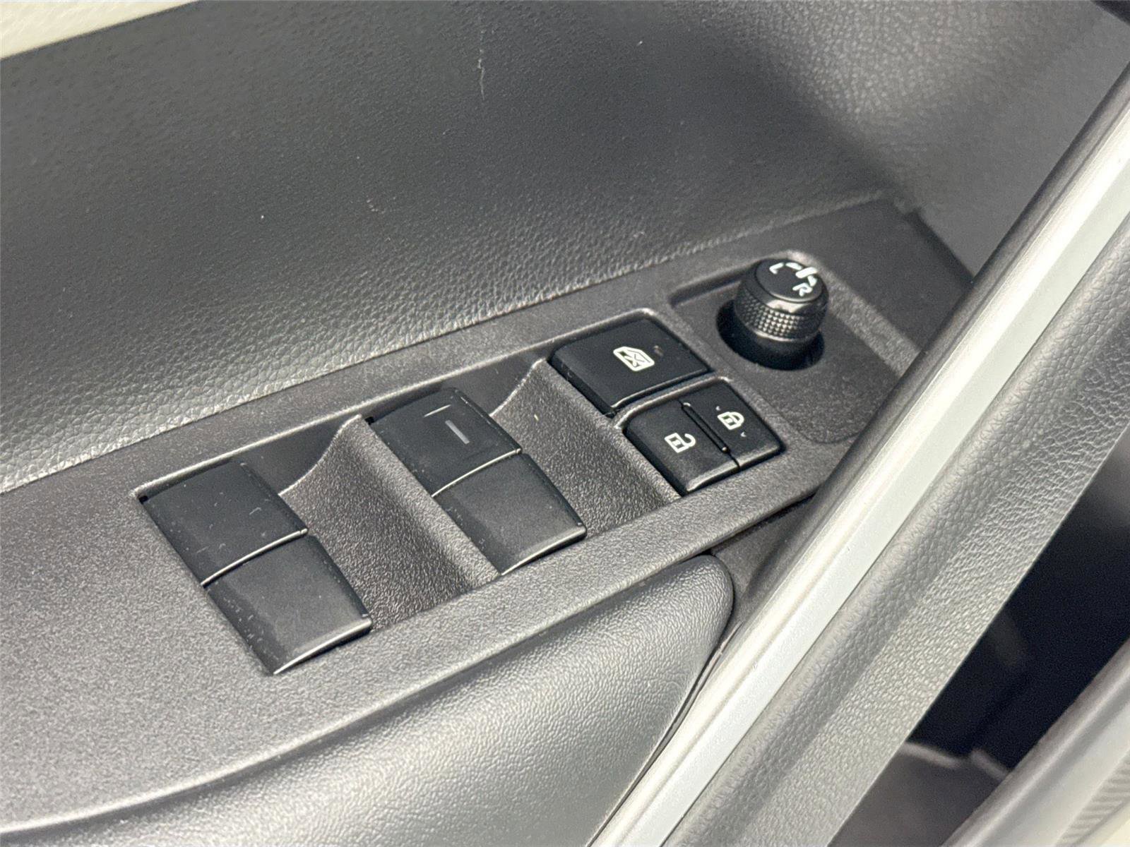 Certified 2024 Toyota Corolla Cross L FWD image 25