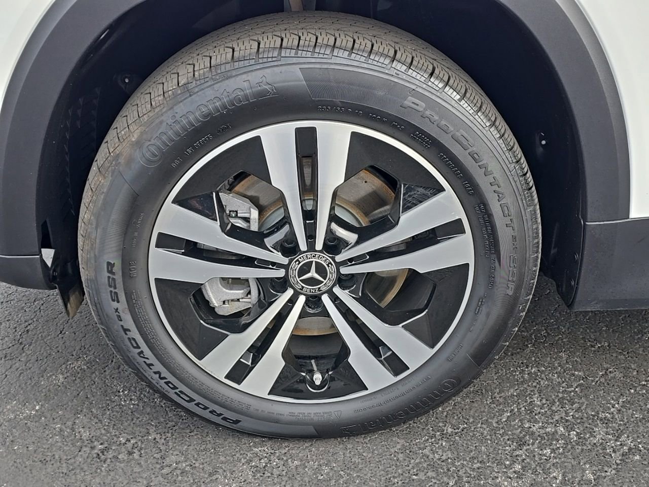 Used 2025 Mercedes-Benz GLB 250 4MATIC image 10