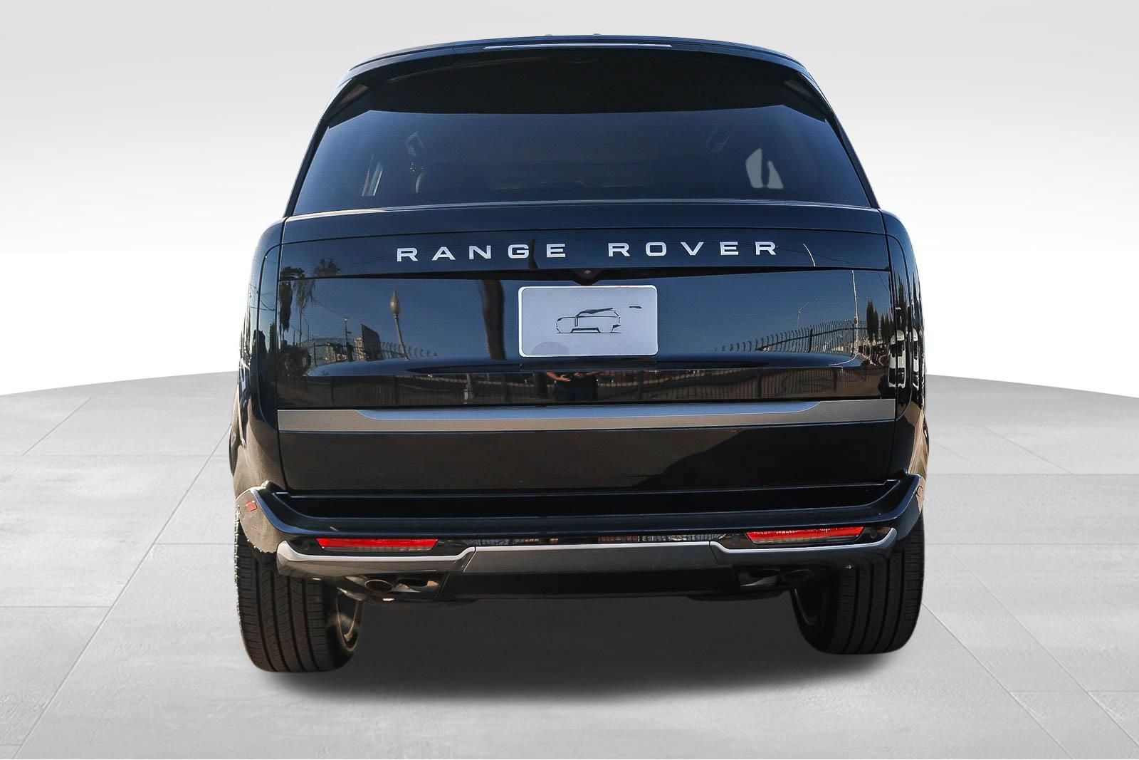 New 2026 Land Rover Range Rover Long Wheelbase SE AWD/4WD image 6