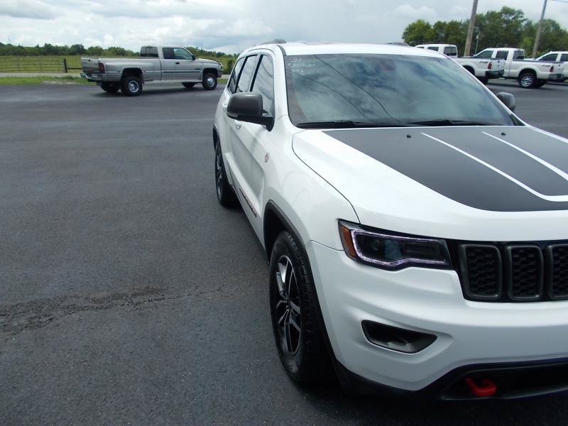 Used 2021 Jeep Grand Cherokee Trailhawk w/ Premium Lighting Group AWD/4WD image 10
