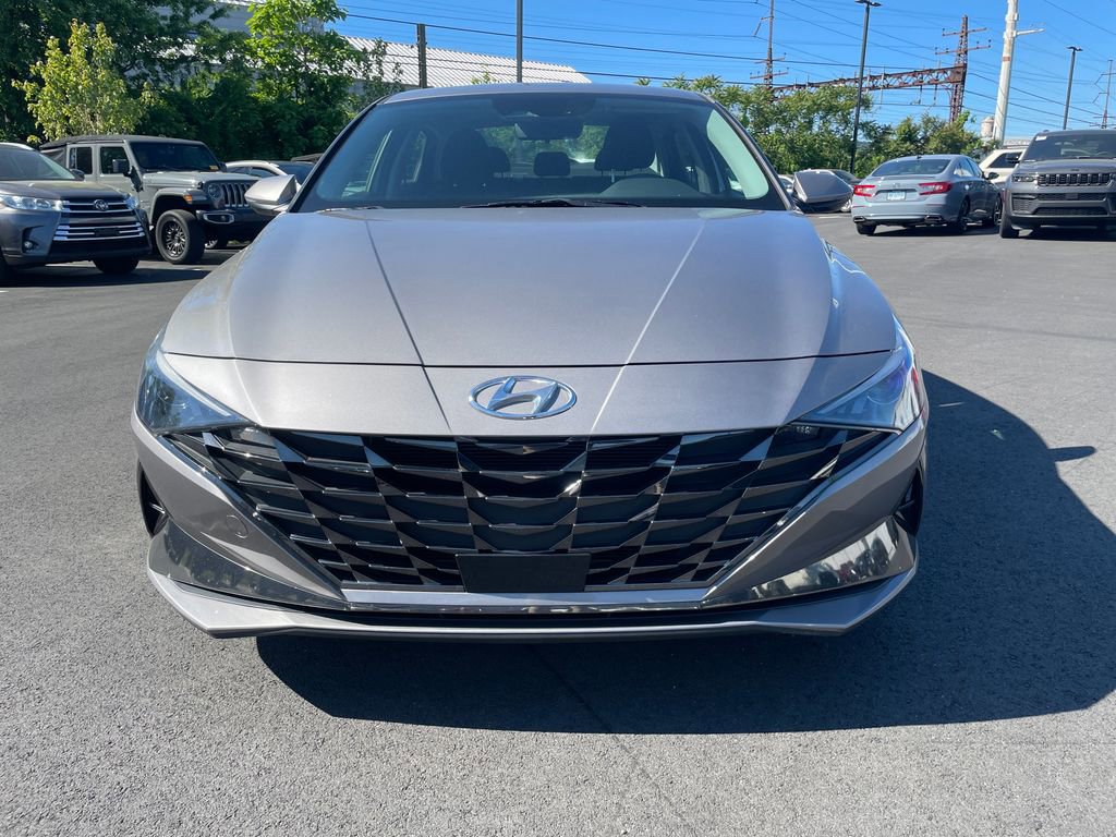 Used 2022 Hyundai Elantra SEL w/ Convenience + Premium Package FWD image 1