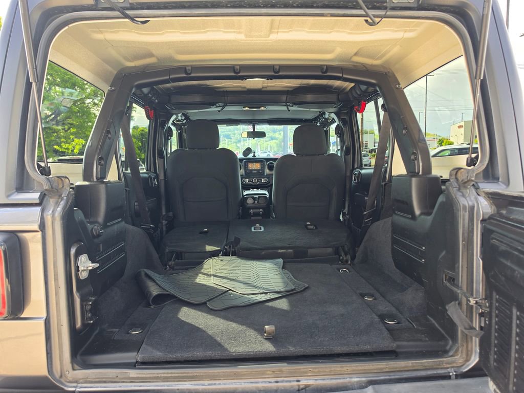 Used 2019 Jeep Wrangler Unlimited Sport S AWD/4WD image 14