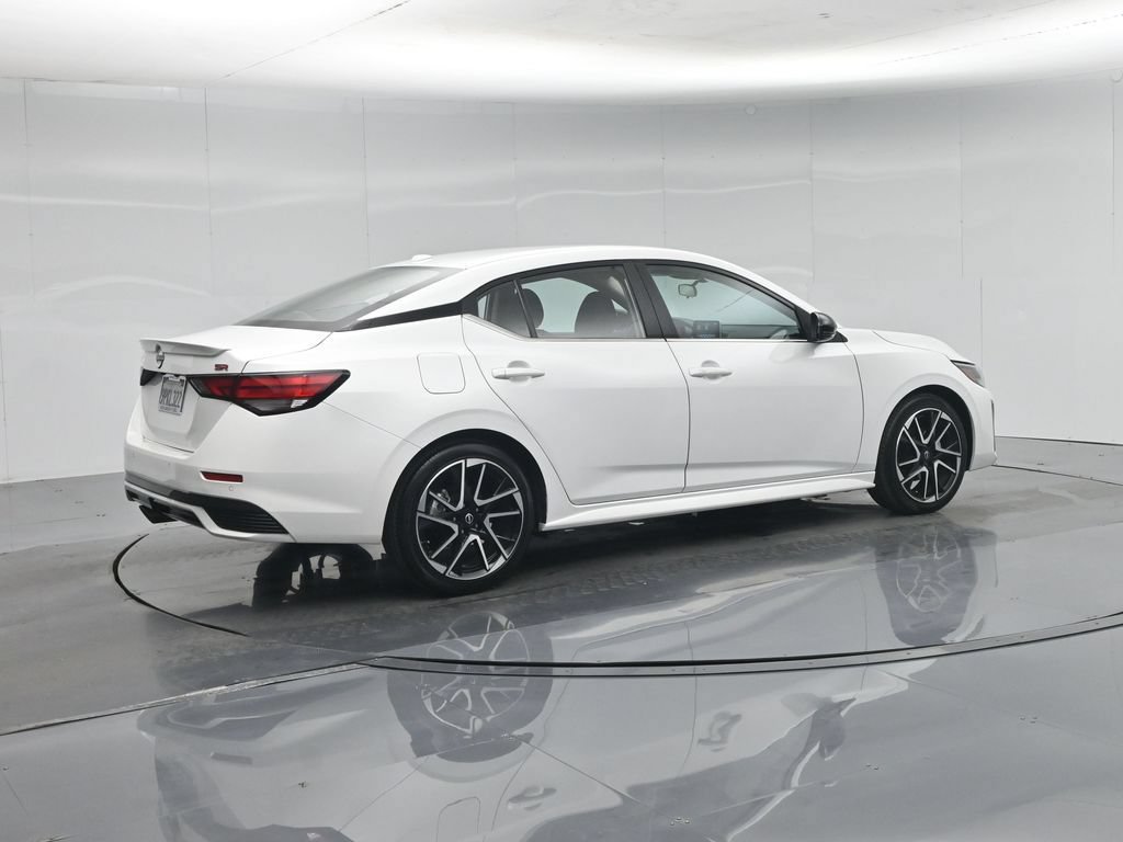Used 2024 Nissan Sentra SR FWD image 27