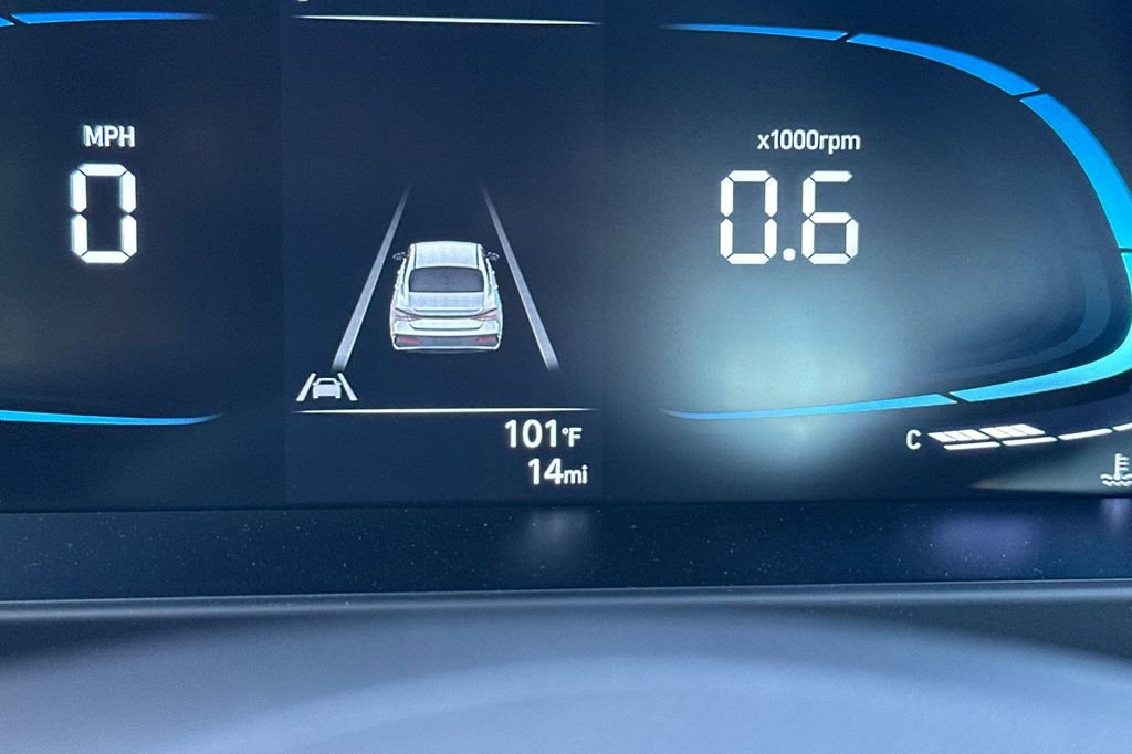 New 2025 Hyundai Elantra Sport image 21