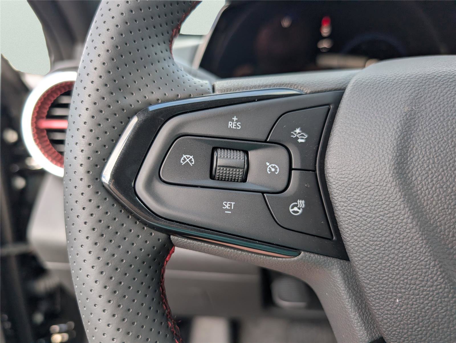 New 2026 Chevrolet Trax RS w/ Sunroof Package image 26