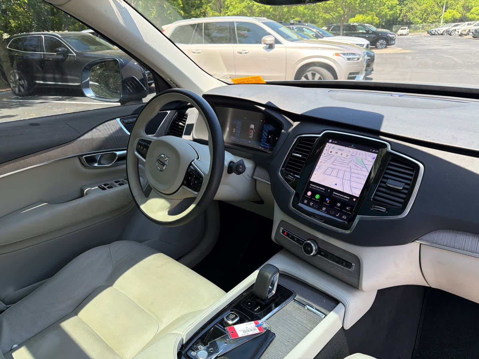 Used 2023 Volvo XC90 B6 Plus image 20