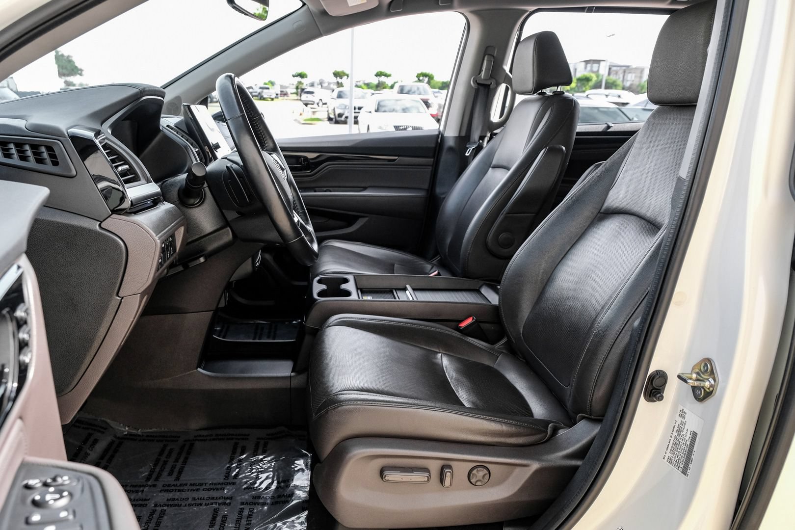 Used 2020 Honda Odyssey Elite image 3