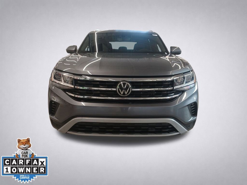 Used 2022 Volkswagen Atlas Cross Sport SE w/ Black Wheel Package image 9