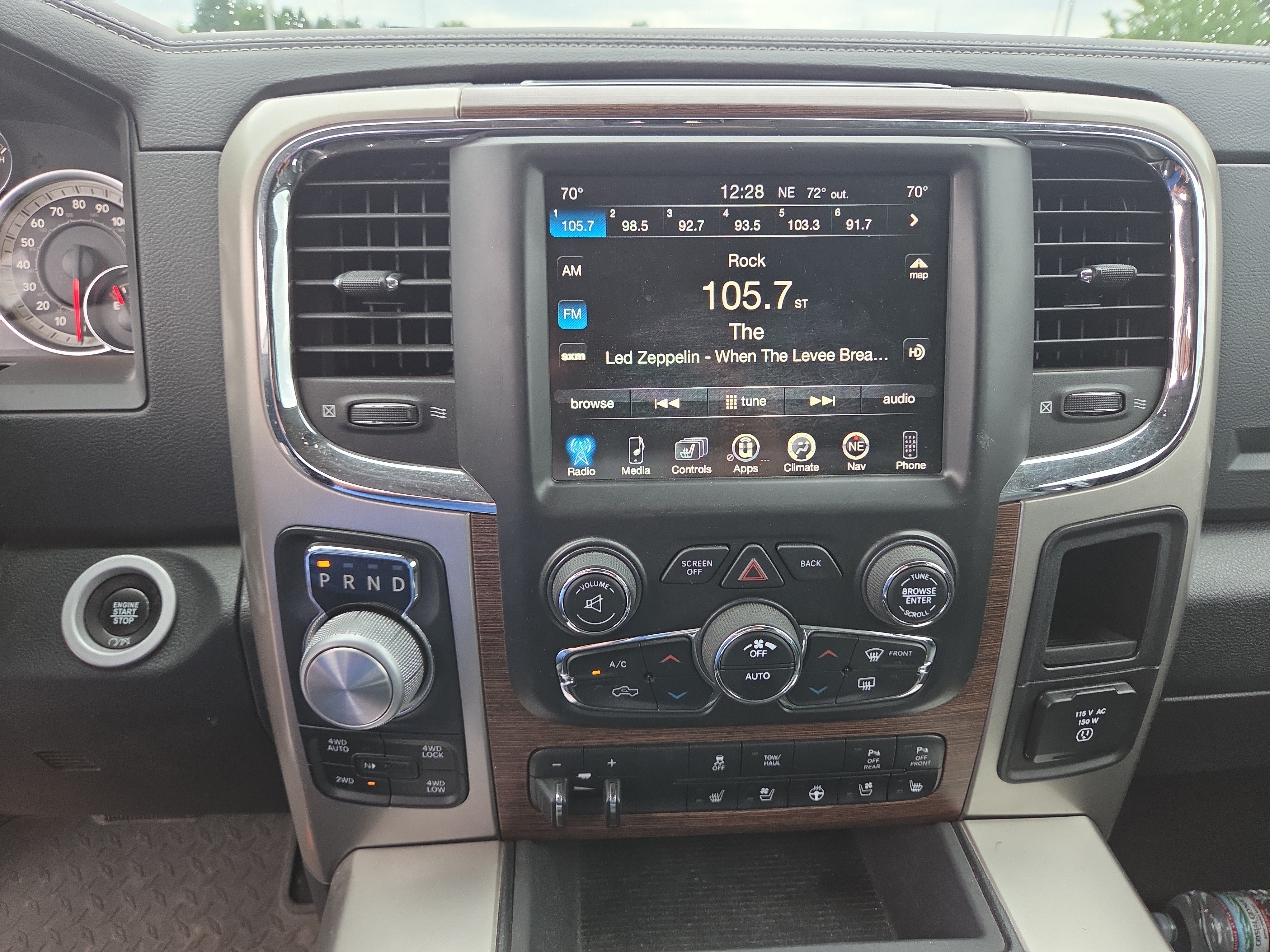 Used 2017 RAM 1500 Laramie w/ Convenience Group AWD/4WD image 6