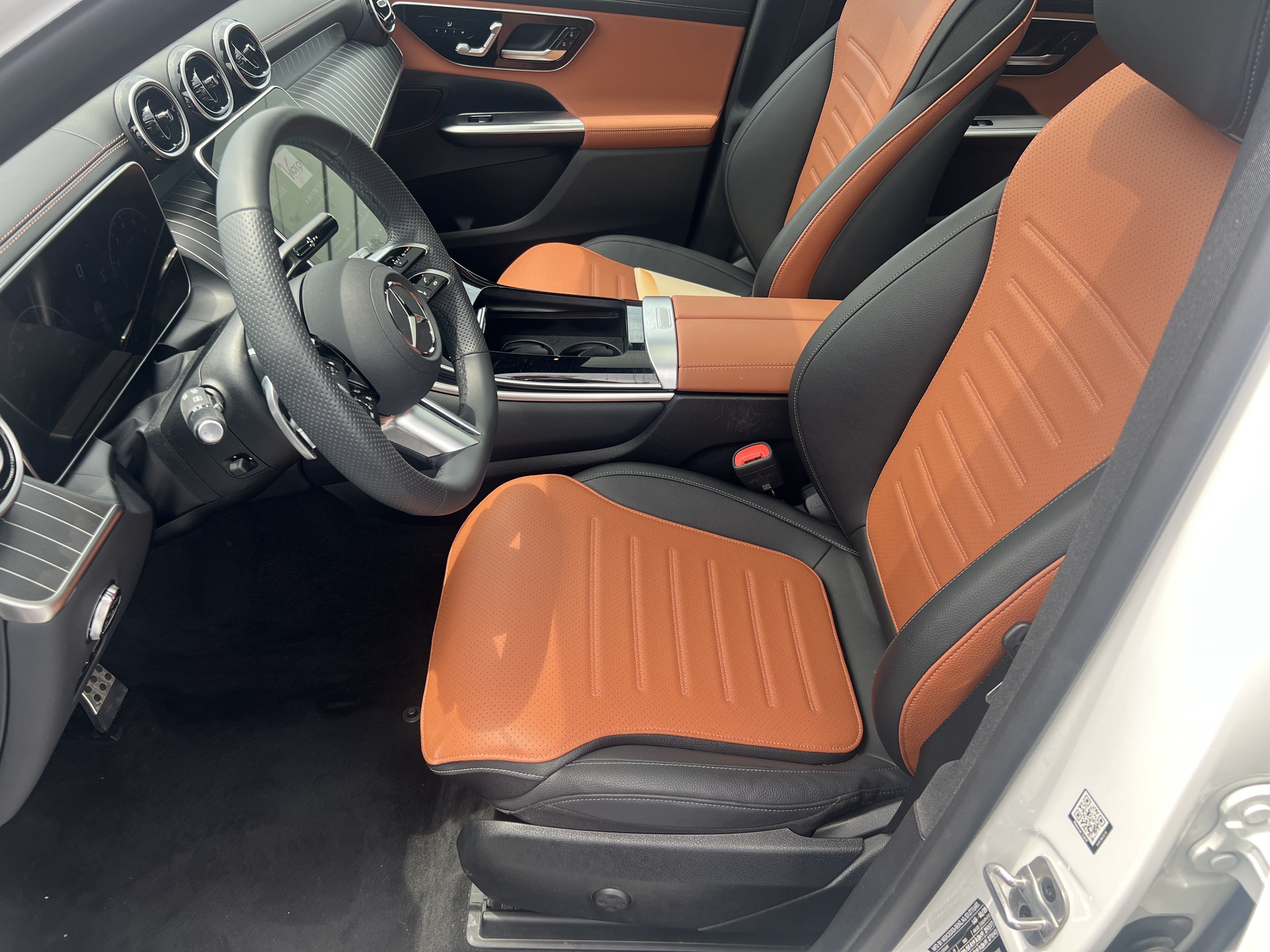 Certified 2025 Mercedes-Benz GLC 300 4MATIC image 16