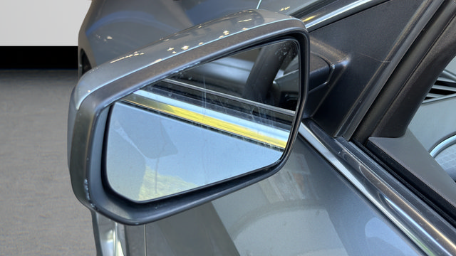 Used 2024 Chevrolet Malibu LT FWD image 35