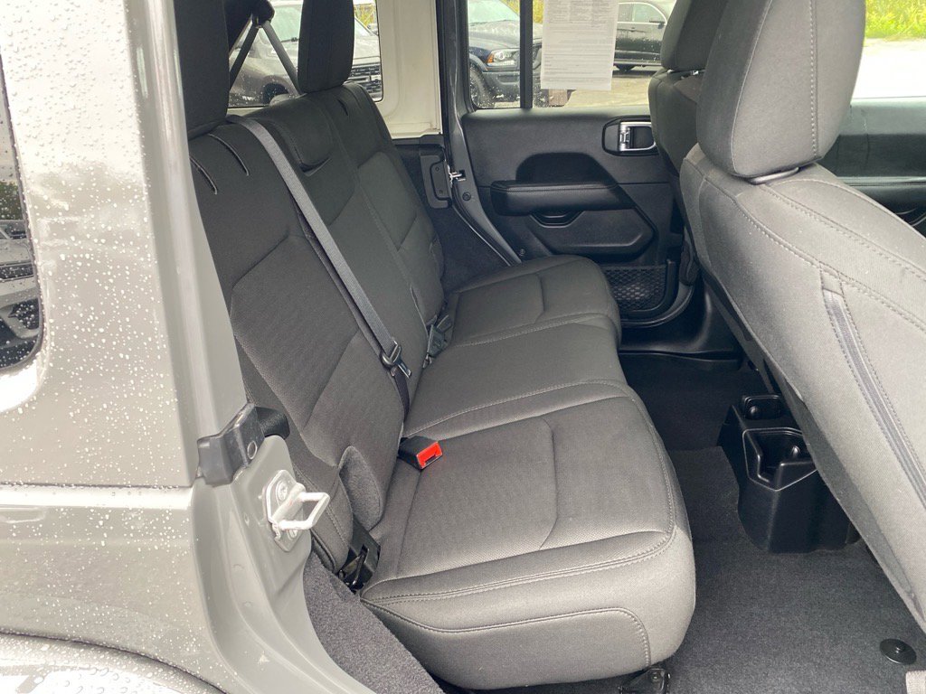Used 2020 Jeep Wrangler Unlimited Sahara w/ Uconnect 4C Nav & Sound Group image 24