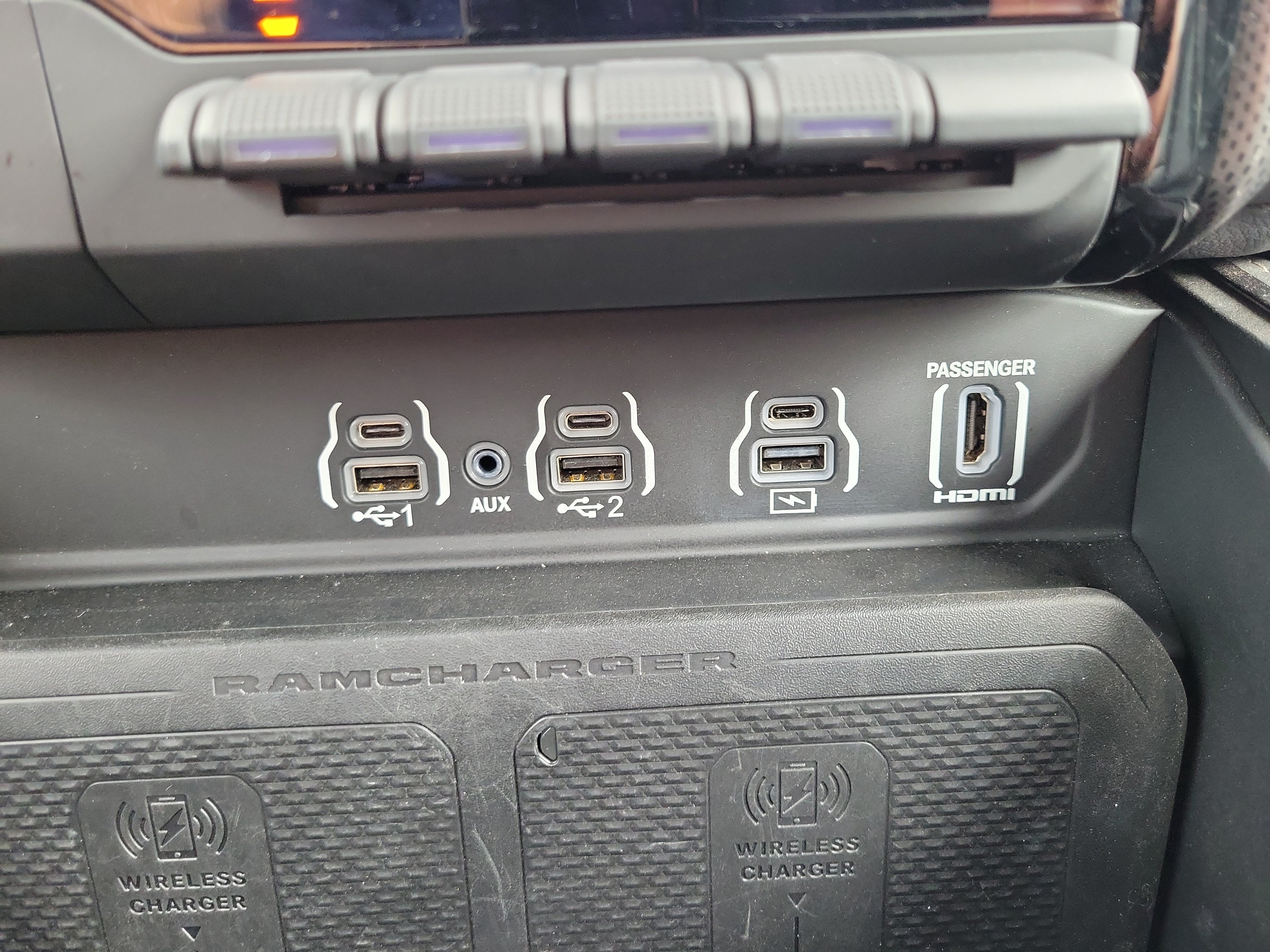 Used 2025 RAM 1500 Limited AWD/4WD image 25