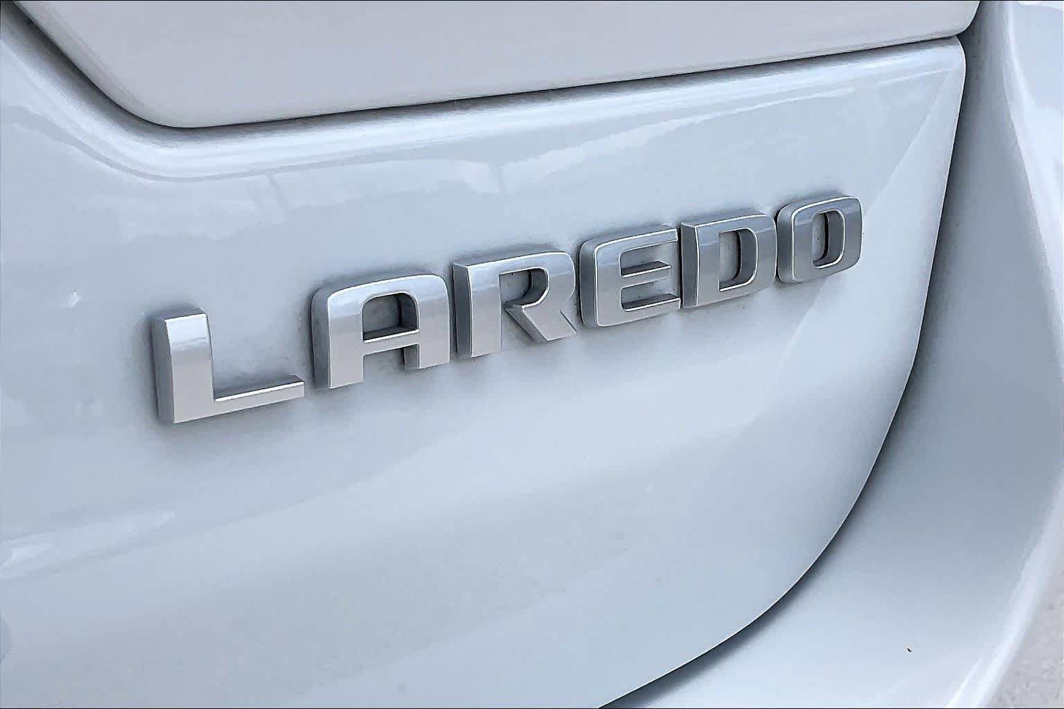 Used 2025 Jeep Grand Cherokee Laredo X AWD/4WD image 10