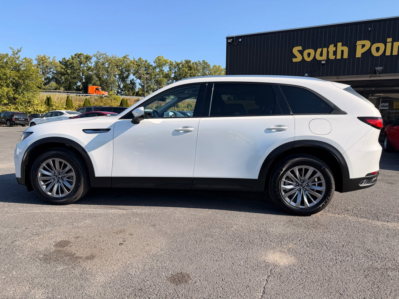 Used 2024 MAZDA CX-90 Plug-In Hybrid w/ Preferred image 8