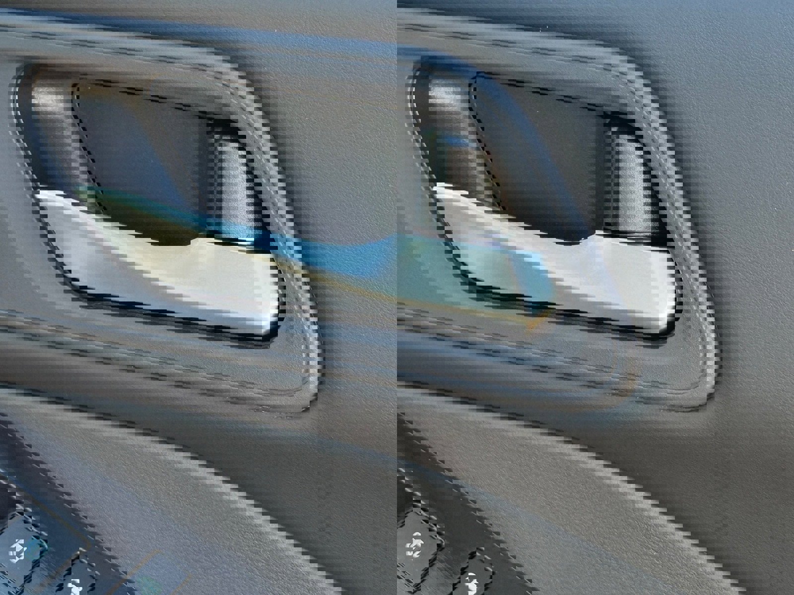 New 2026 Nissan Rogue SV image 18