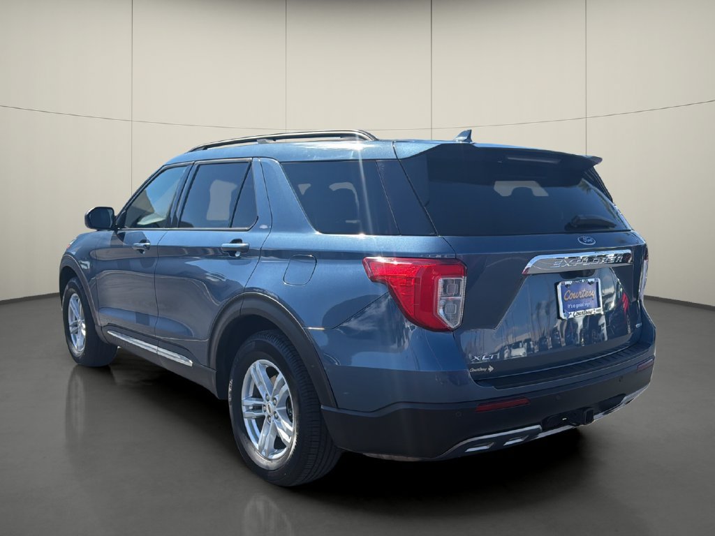 Used 2020 Ford Explorer XLT w/ Equipment Group 202A AWD/4WD image 5