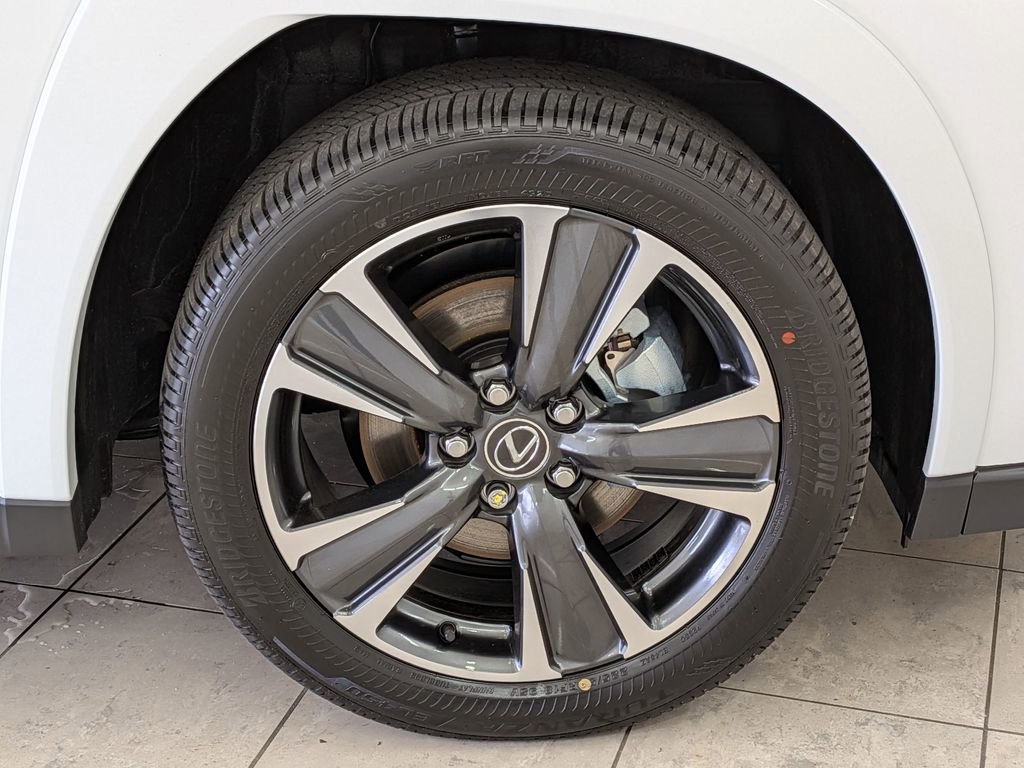 Used 2026 Lexus UX 300h AWD w/ Accessory Package (Z1) image 12