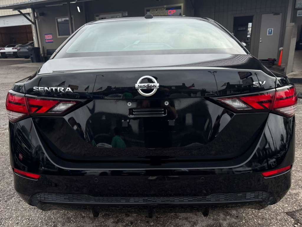 Used 2023 Nissan Sentra SV image 5