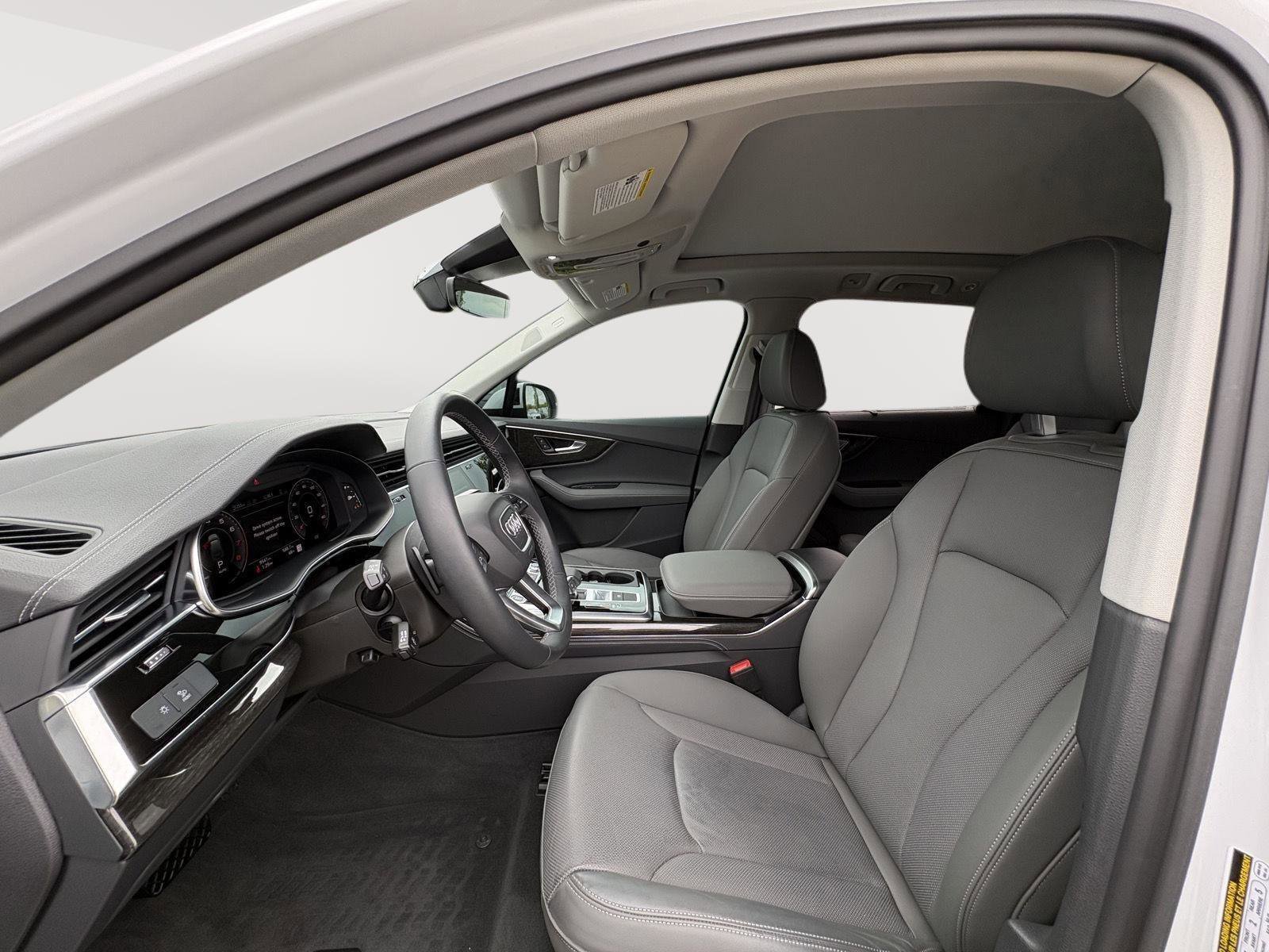Certified 2025 Audi Q7 3.0T Premium Plus AWD/4WD image 10