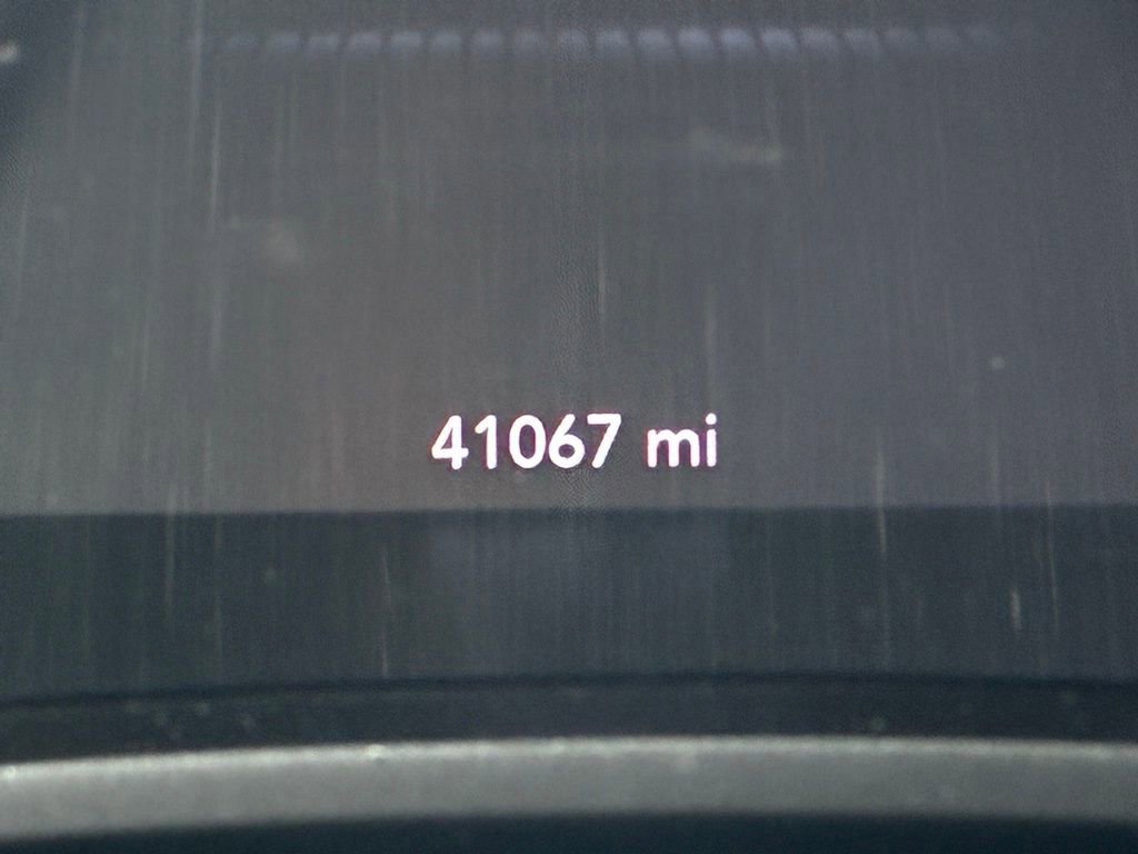 Used 2023 Dodge Challenger SXT w/ Blacktop Package image 23