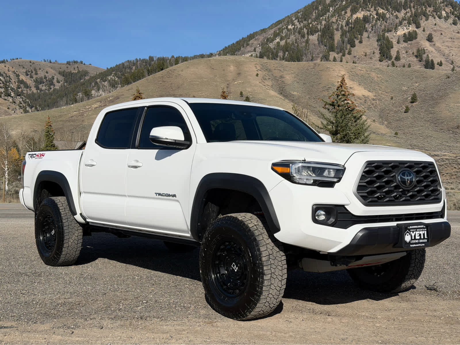Used 2023 Toyota Tacoma TRD Off-Road w/ TRD Premium Off Road Package image 8