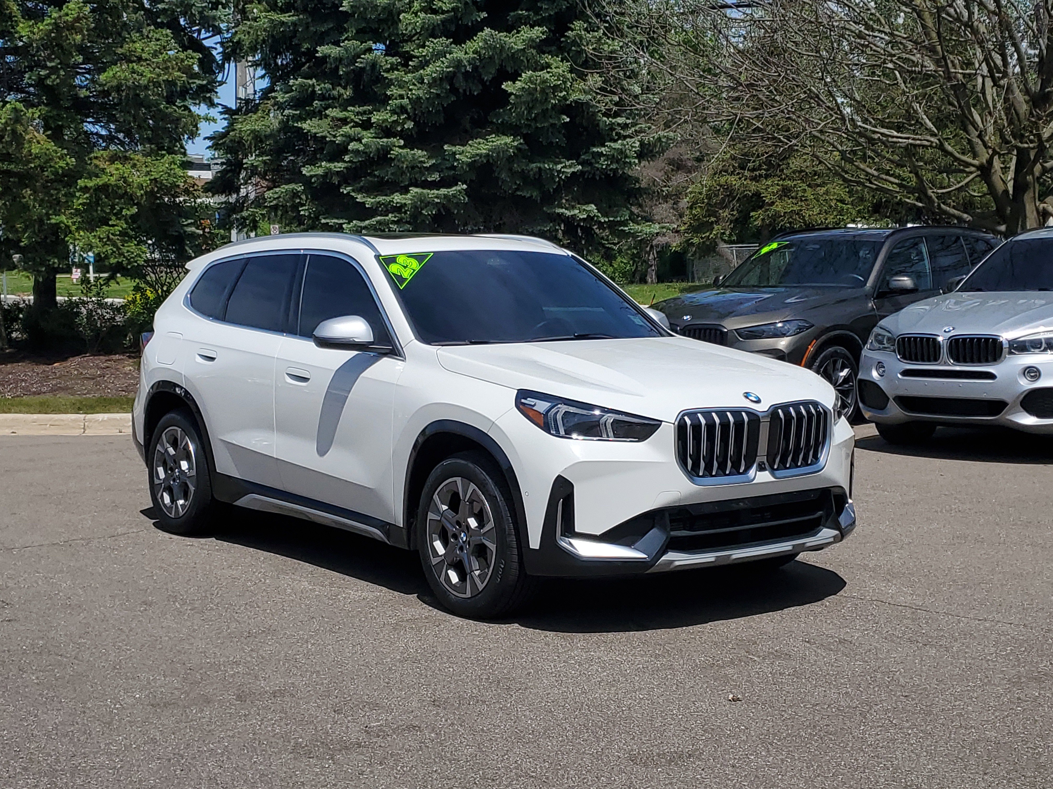 Used 2023 BMW X1 xDrive28i w/ Premium Package AWD/4WD image 4