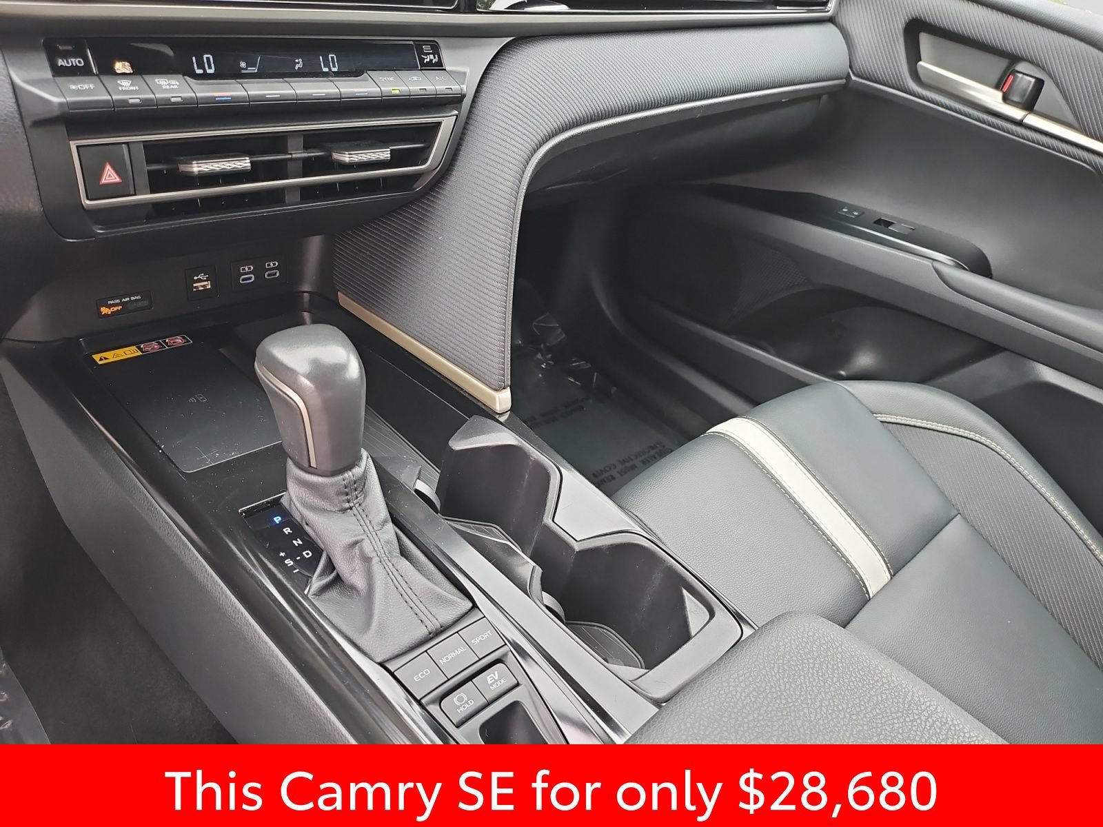 Used 2025 Toyota Camry SE FWD image 24