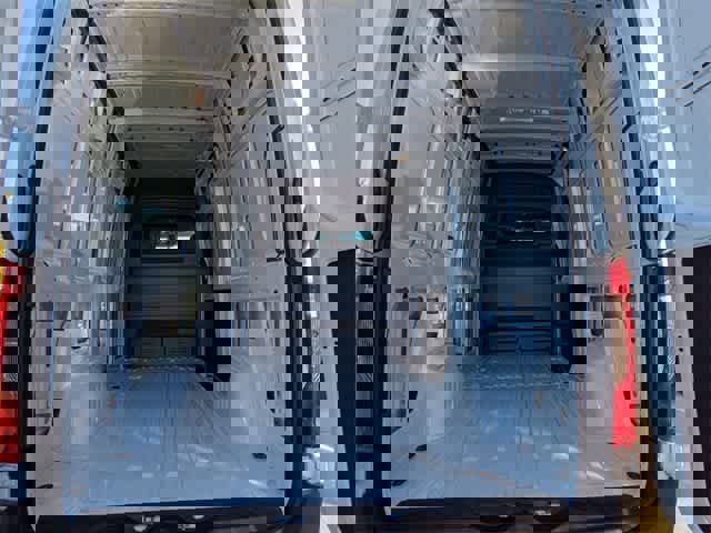 Used 2025 Mercedes-Benz Sprinter 2500 image 7