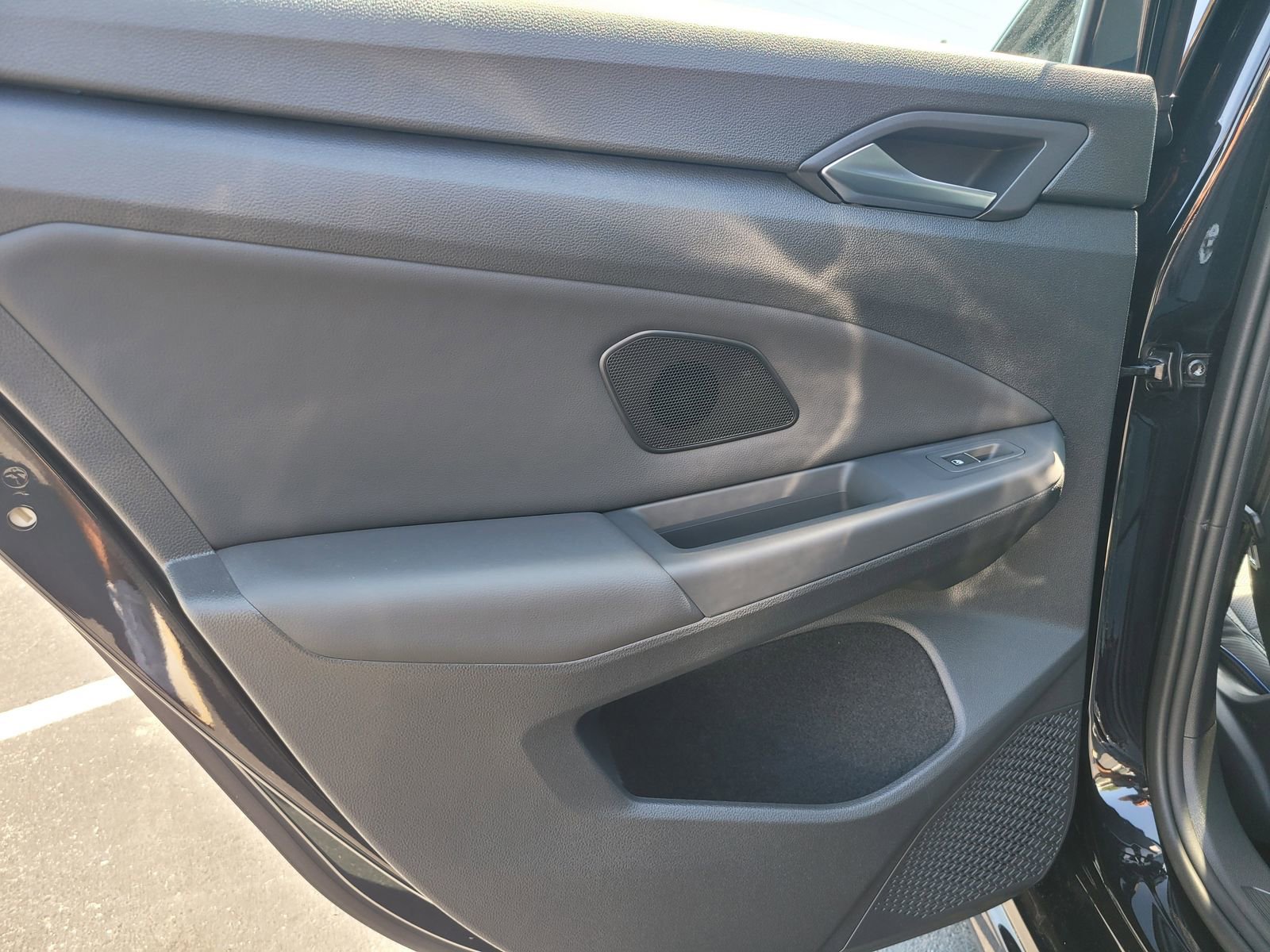 Used 2024 Volkswagen Golf R 2.0T image 11