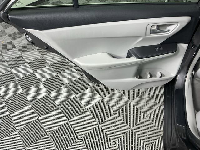Used 2015 Toyota Camry LE FWD image 10