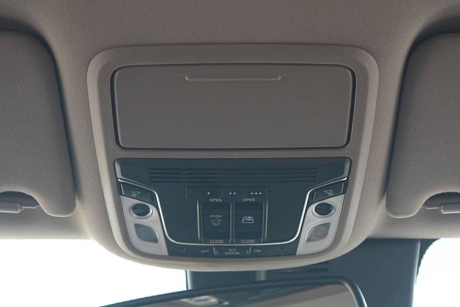 Used 2019 Honda Ridgeline RTL-E image 25