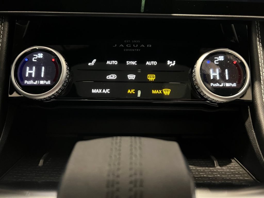 New 2025 Jaguar F-PACE R-Dynamic S AWD/4WD image 16