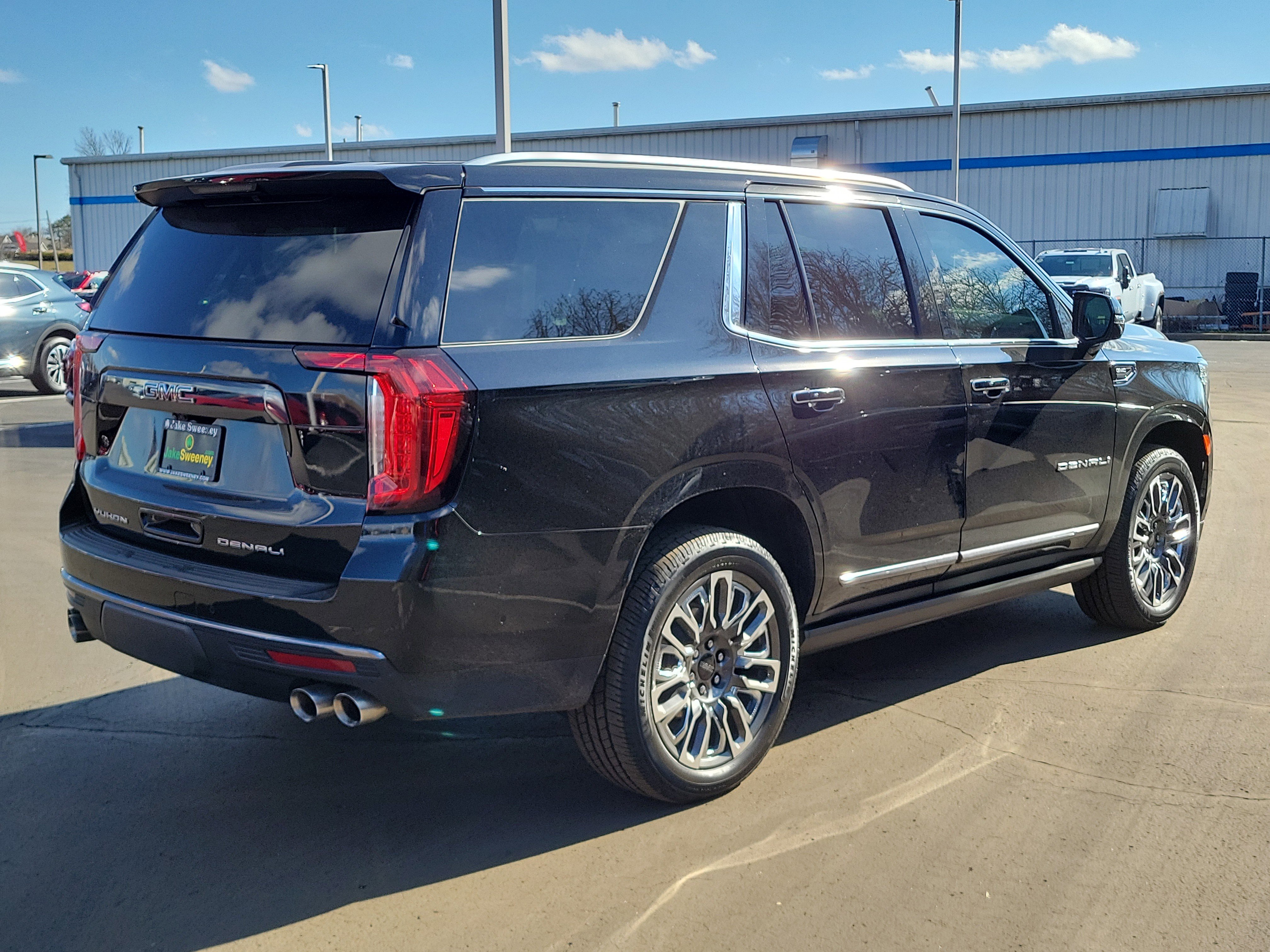 Used 2023 GMC Yukon Denali Ultimate image 4